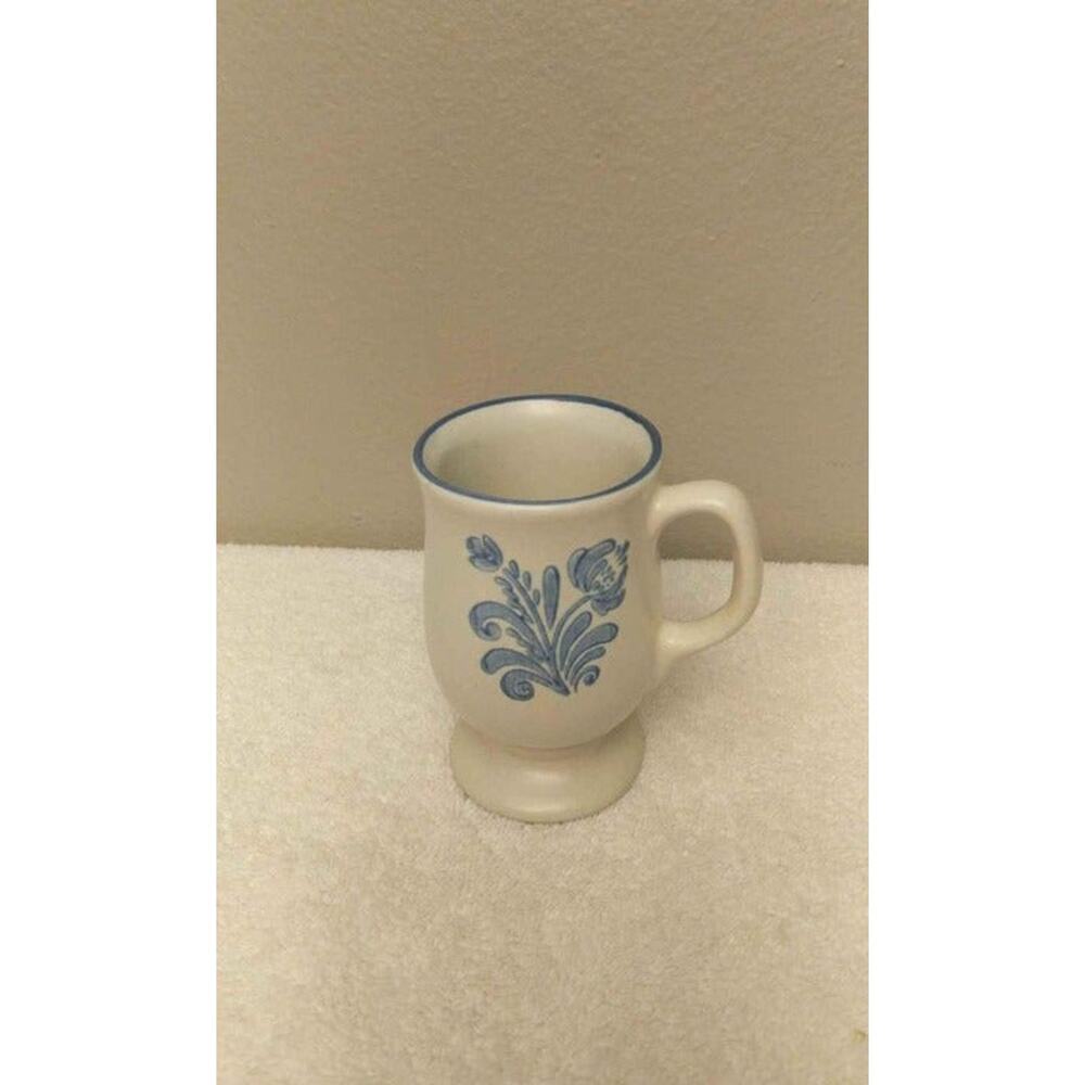 Pfaltzgraff Yorktown Pattern Blue Stamp Stoneware footed pedestal latte mug